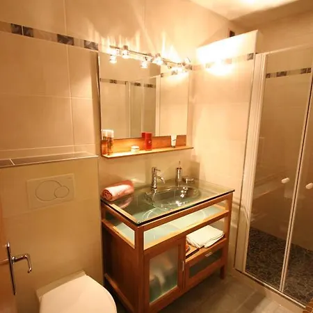 Studio 309 Le Royal Apartment *